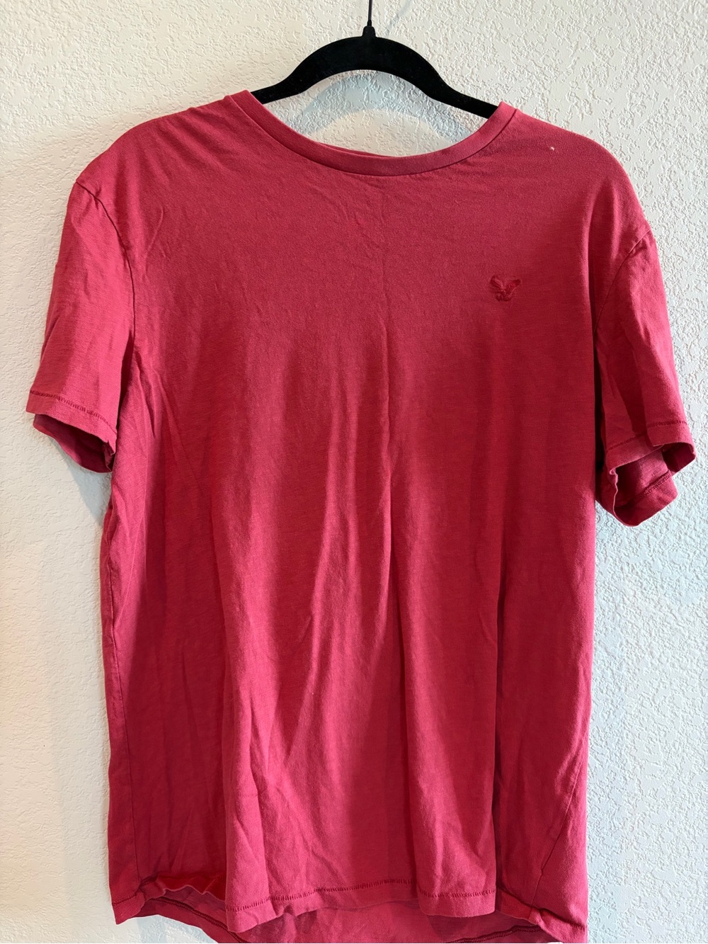 American Eagle Outfitters Red Crew Neck T-Shirt